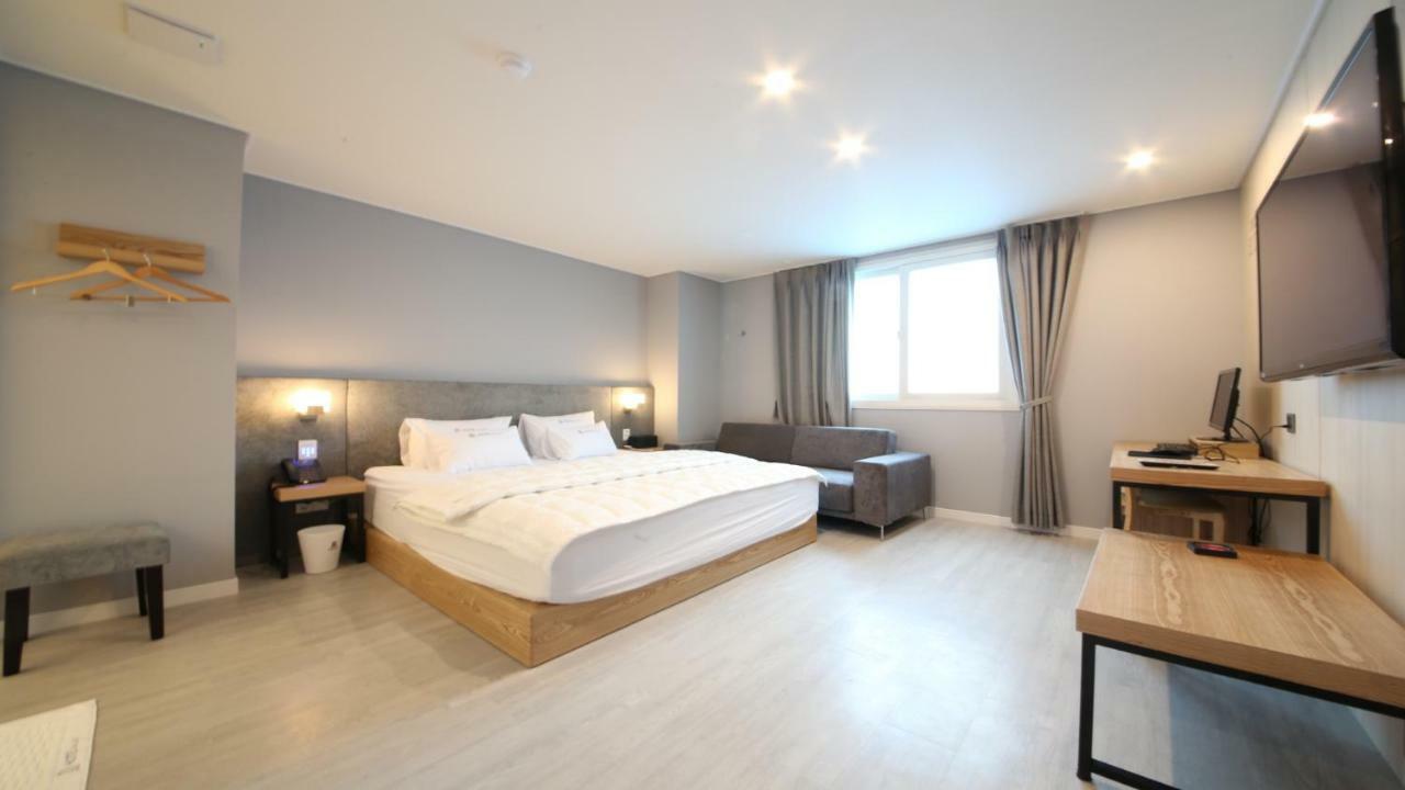 פוהאנג Hotel Palace מראה חיצוני תמונה