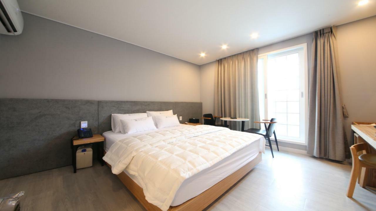 פוהאנג Hotel Palace מראה חיצוני תמונה