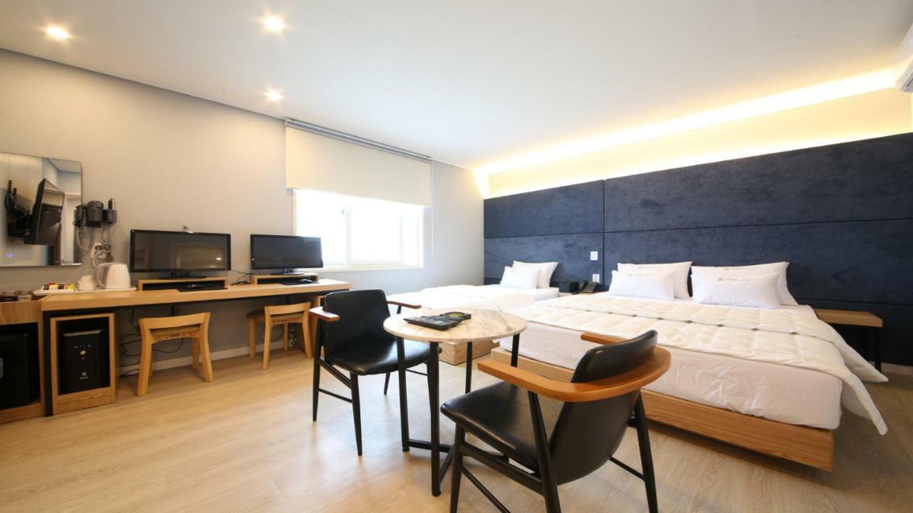 פוהאנג Hotel Palace מראה חיצוני תמונה